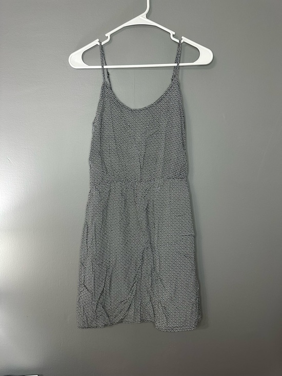 Old Navy Dresses & Skirts - Old navy Women’s Black & White Printed Spaghetti Strap Dress